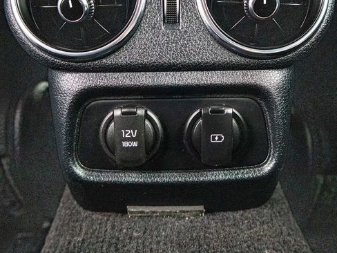 Used 2019 Kia Stinger RWD image 29