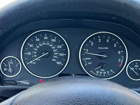 Used 2018 BMW 320i xDrive Sedan AWD/4WD image 19