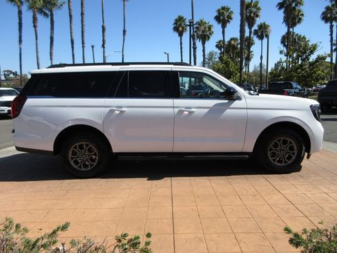Certified 2025 Ford Expedition Max Active RWD image 5