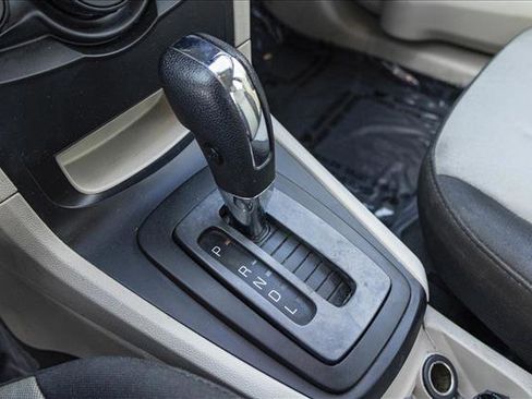 Used 2013 Ford Fiesta S image 18