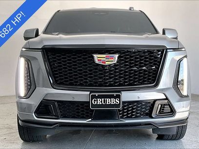 Used 2025 Cadillac Escalade ESV V