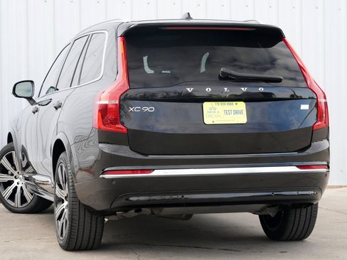 Used 2024 Volvo XC90 T8 Plus w/ Protection Package Premier image 6