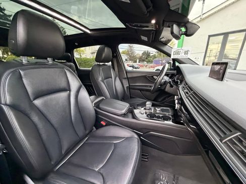 Used 2019 Audi Q7 3.0T Premium Plus w/ Premium Plus Package AWD/4WD image 32