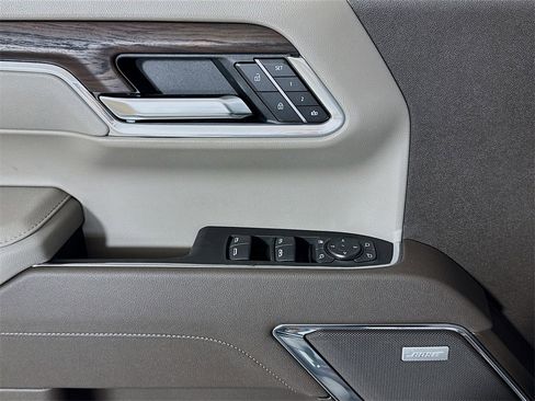 New 2026 GMC Sierra 1500 SLT image 16