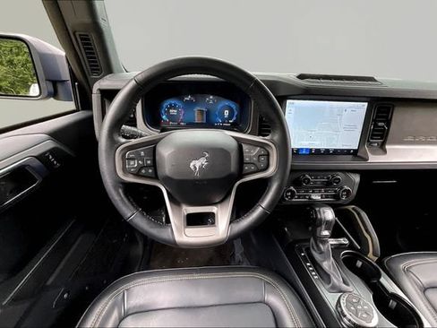 Used 2025 Ford Bronco Badlands AWD/4WD image 8