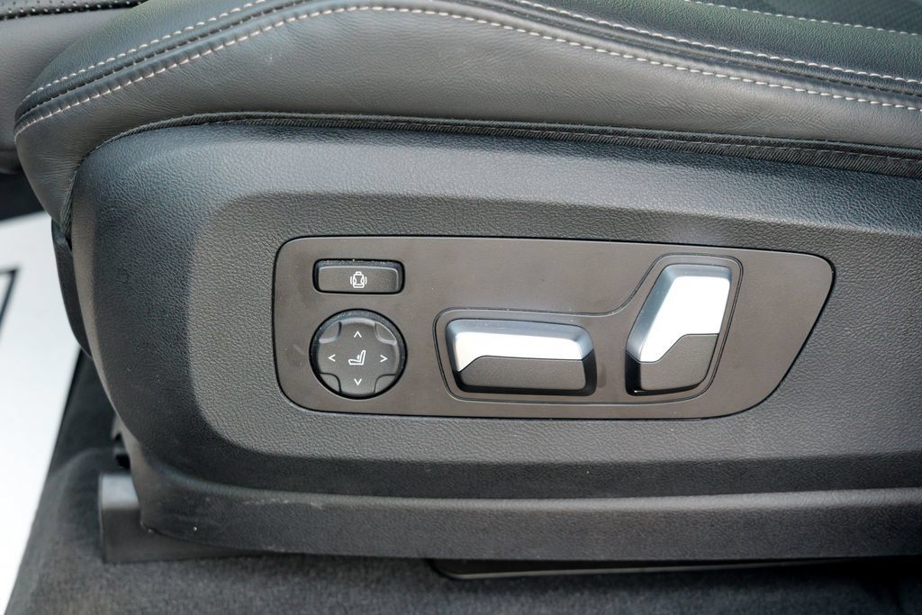 Used 2024 BMW X5 xDrive40i w/ Premium Package AWD/4WD image 25