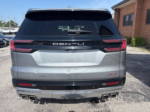 Used 2025 GMC Acadia Denali w/ LPO, Floor Liner Package AWD/4WD image 14