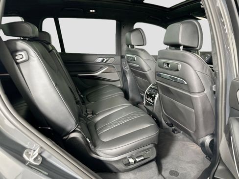 Used 2026 BMW X7 M60i image 18