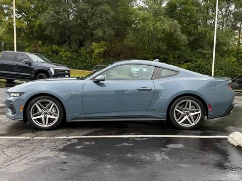 Used 2024 Ford Mustang GT Premium RWD image 4