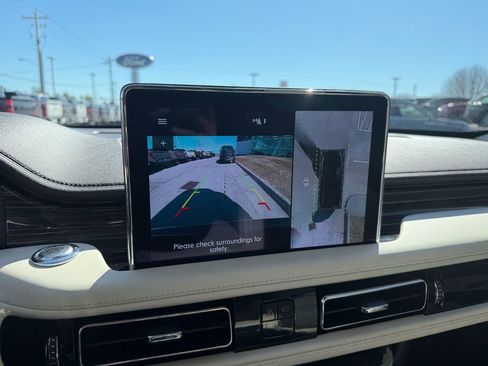 Certified 2023 Lincoln Aviator Black Label image 35