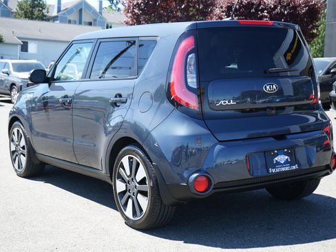 Used 2016 Kia Soul ! w/ Premium Package FWD image 3