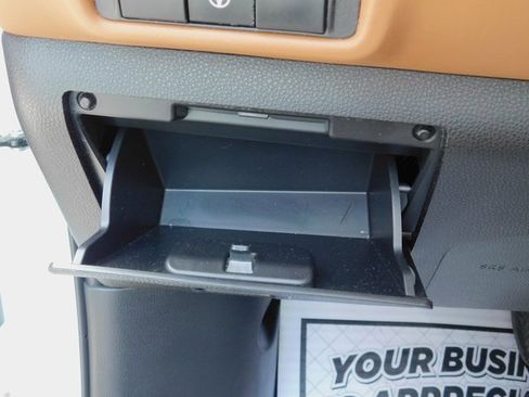 Used 2023 Toyota Highlander Platinum image 40