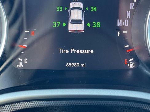 Used 2016 Dodge Challenger SXT Plus image 21