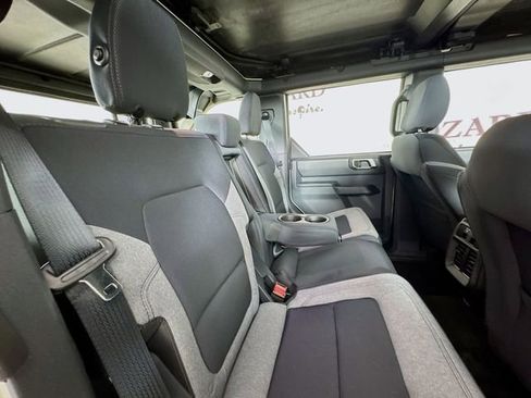 New 2025 Ford Bronco Base image 24