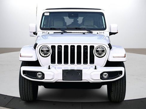 Certified 2021 Jeep Wrangler Unlimited Sahara image 3