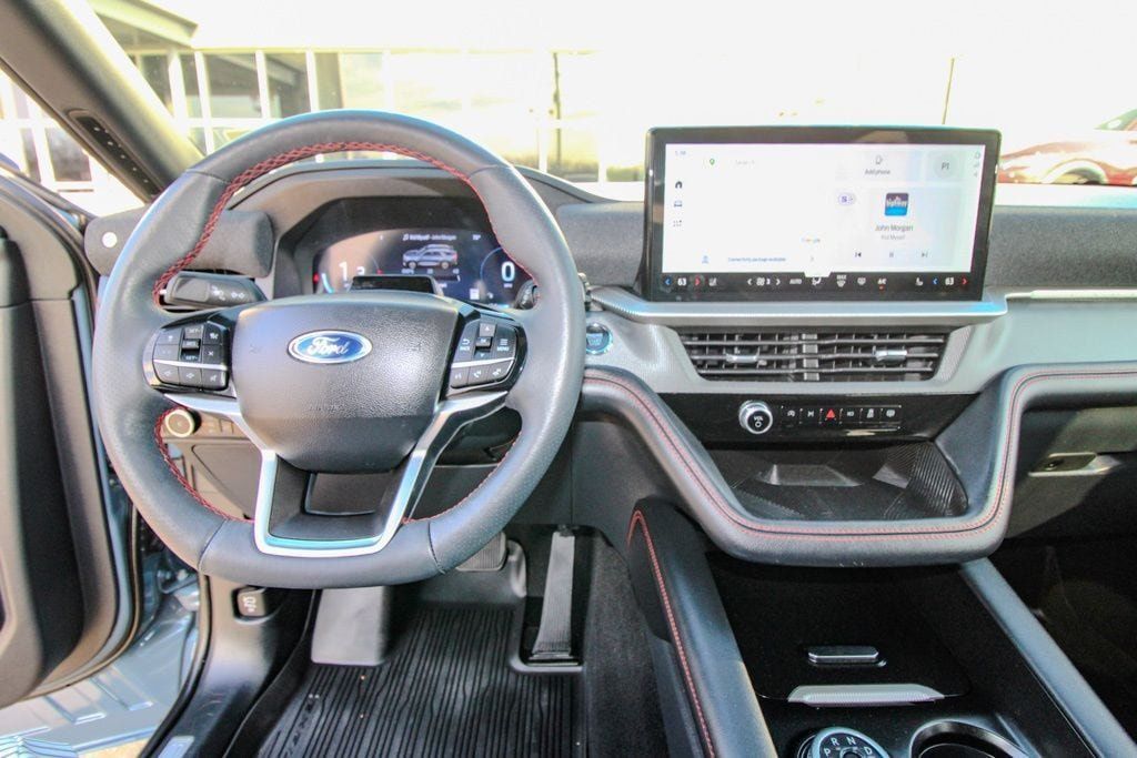 Used 2025 Ford Explorer ST-Line w/ ST-Line Street Pack AWD/4WD image 30