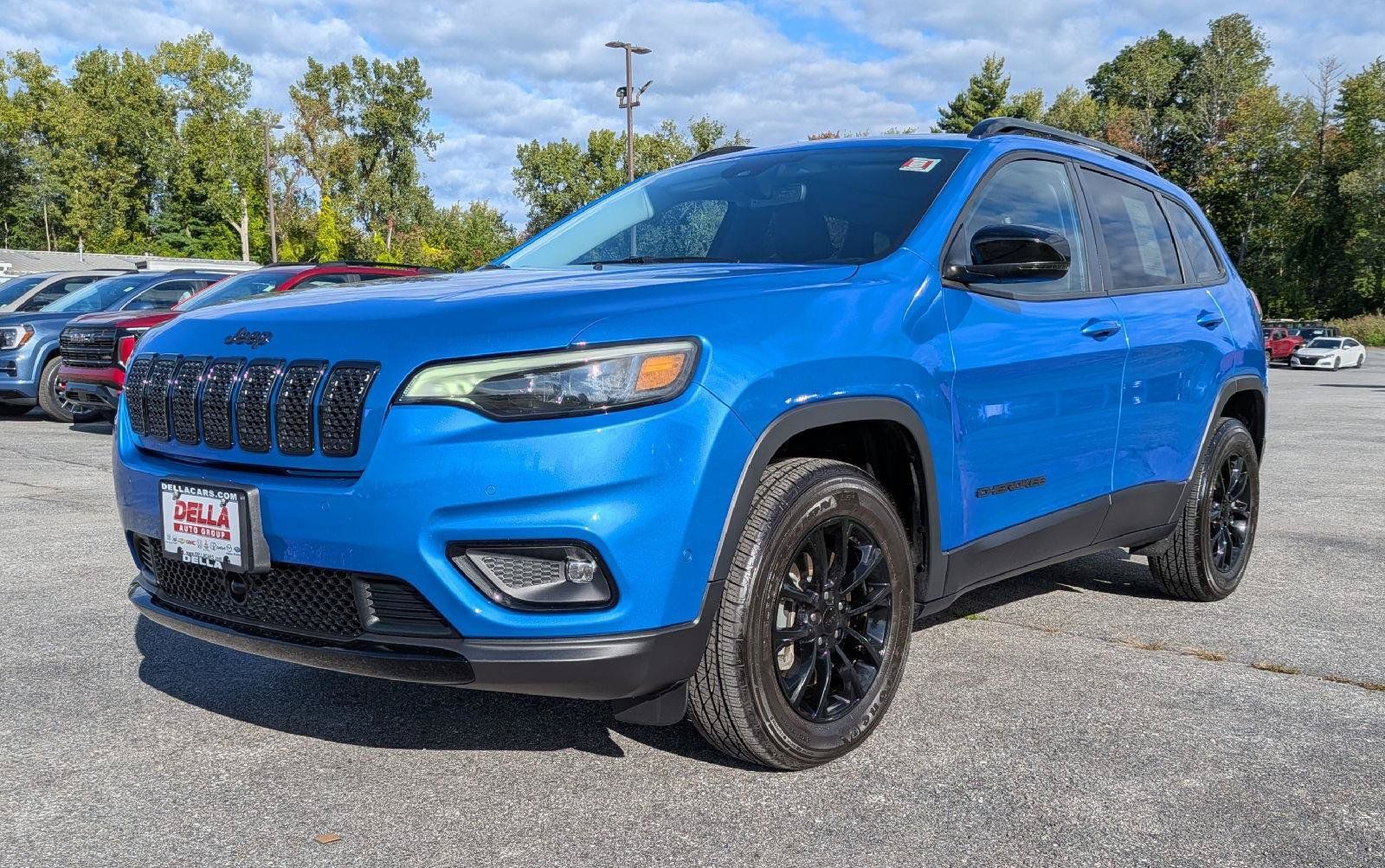 Used 2023 Jeep Cherokee Altitude Lux w/ Lux Elite Package AWD/4WD image 4
