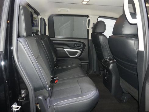 Used 2018 Nissan Titan PRO-4X AWD/4WD image 27