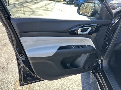 Used 2022 Jeep Compass Limited w/ Elite Group image 12