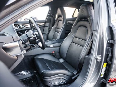 Used 2018 Porsche Panamera 4S image 5