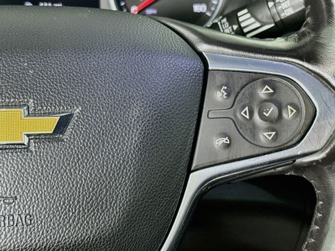 Used 2020 Chevrolet Traverse LT FWD image 13