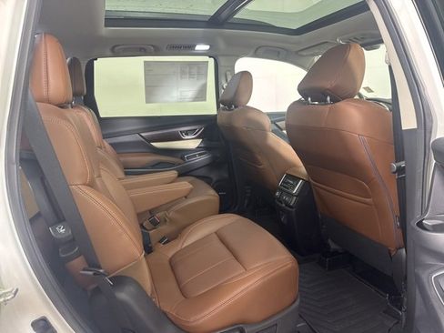 Used 2022 Subaru Ascent Touring w/ Popular Package #2A image 5