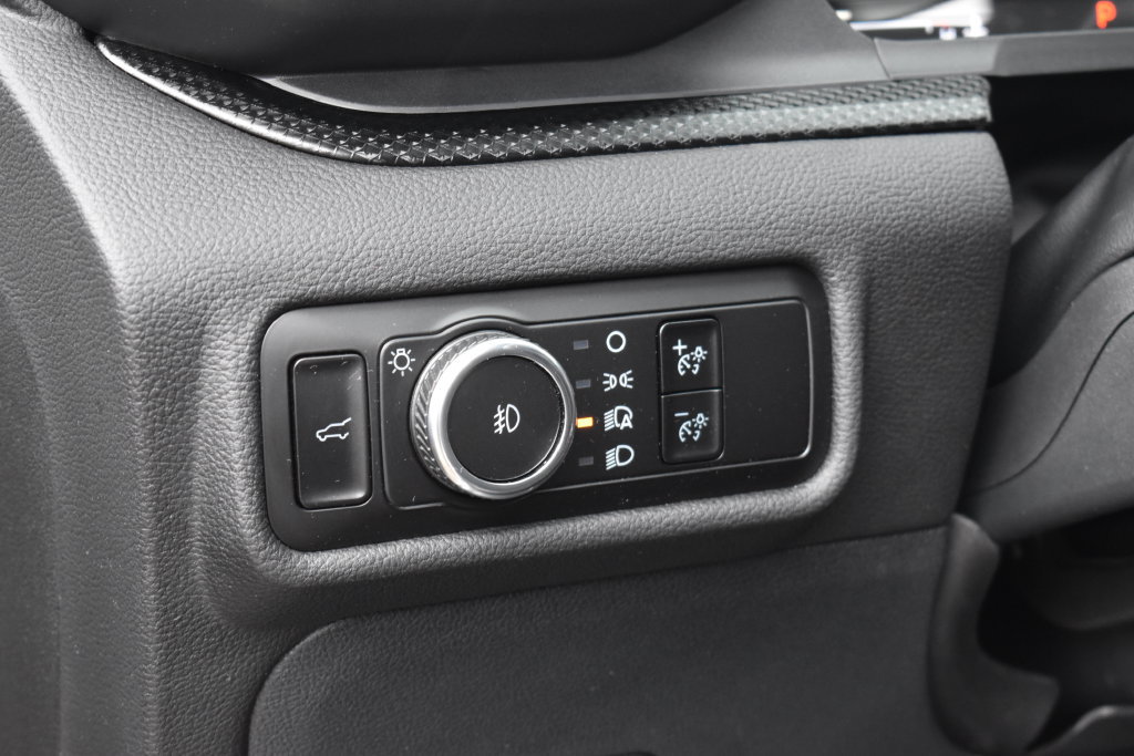 Used 2023 Ford Explorer ST-Line AWD/4WD image 24