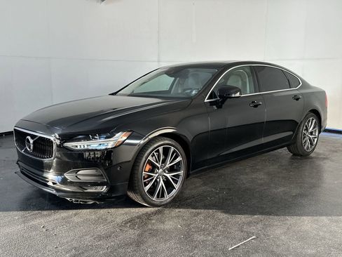 Used 2018 Volvo S90 T5 Momentum w/ Convenience Package image 6