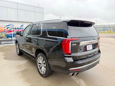 Used 2021 GMC Yukon Denali w/ Denali Premium Package image 38
