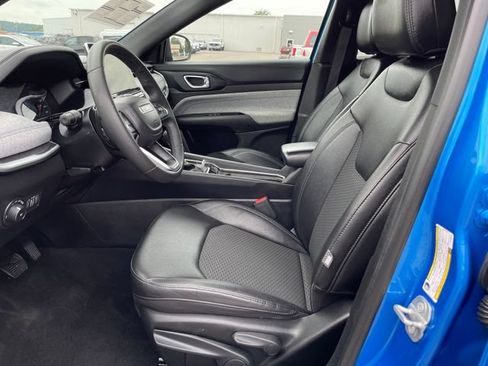 Used 2024 Jeep Compass Latitude AWD/4WD image 9