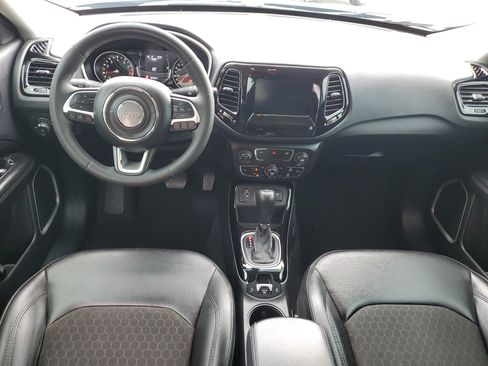 Used 2021 Jeep Compass Latitude FWD image 12
