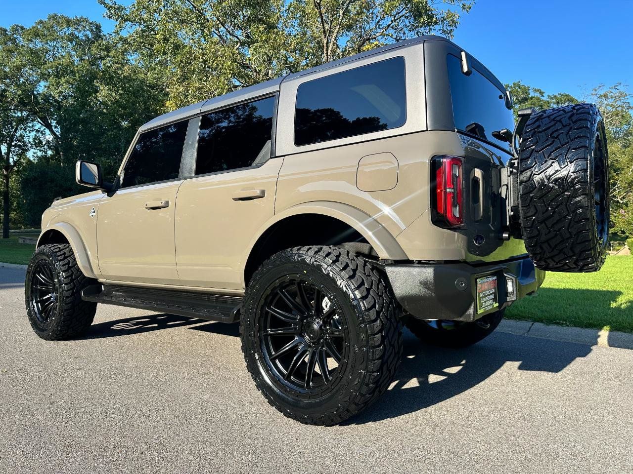 Used 2025 Ford Bronco Outer Banks AWD/4WD image 7