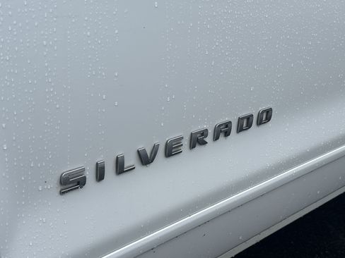 Used 2018 Chevrolet Silverado 1500 LT w/ All Star Edition AWD/4WD image 8