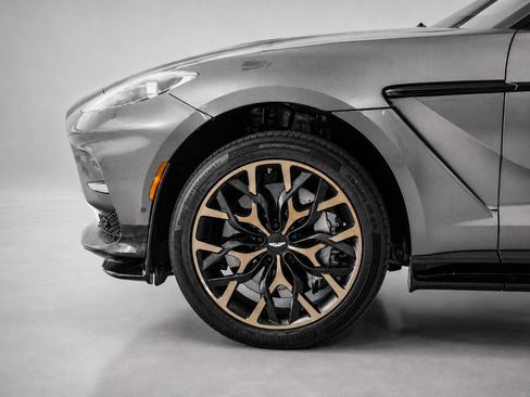 Used 2023 Aston Martin DBX 707 AWD/4WD image 6