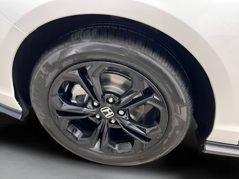 New 2025 Honda Accord SE image 11