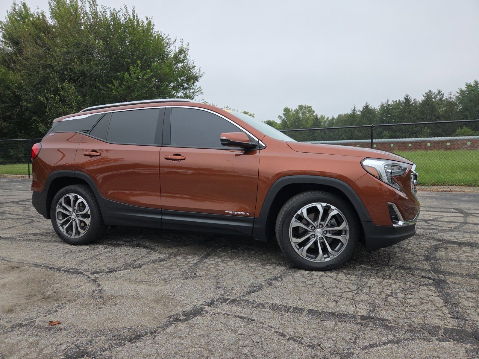 Used 2019 GMC Terrain SLT w/ Preferred Package FWD image 3