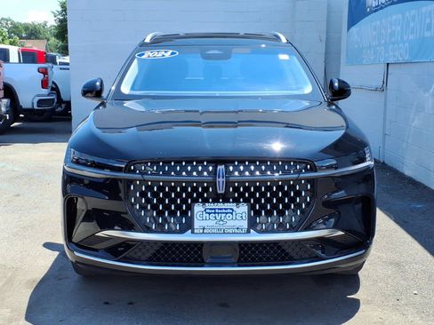 Used 2024 Lincoln Nautilus Reserve AWD/4WD image 2