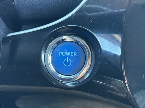 Used 2017 Toyota Prius Prime Plus FWD image 22