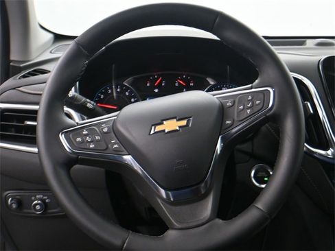 Used 2024 Chevrolet Equinox Premier image 15