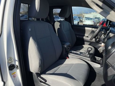 Certified 2019 Toyota Tacoma SR w/ SX Package image 20