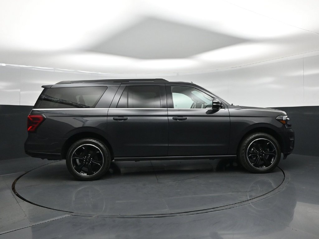 Used 2022 Ford Expedition Max Limited AWD/4WD image 25