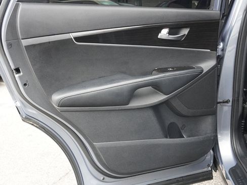 Used 2020 Kia Sorento LX image 22