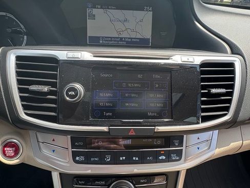 Used 2015 Honda Accord Touring image 13