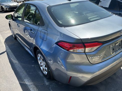 Used 2026 Toyota Corolla LE FWD image 6