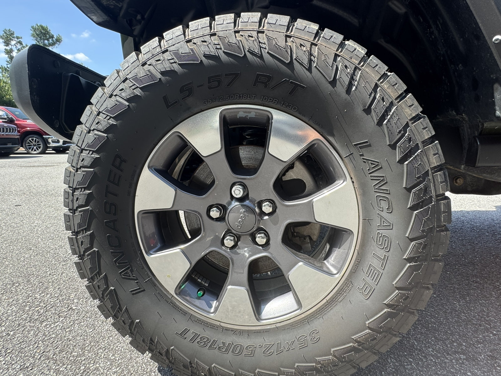 Used 2022 Jeep Wrangler Unlimited Rubicon AWD/4WD image 12