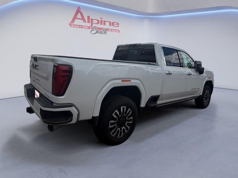 Used 2025 GMC Sierra 3500 Denali Ultimate AWD/4WD image 5