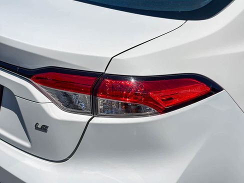 Used 2023 Toyota Corolla LE FWD image 8
