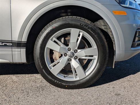 Used 2018 Audi Q5 2.0T Premium Plus w/ Premium Plus Package image 11