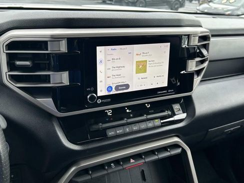 Used 2022 Toyota Tundra SR5 w/ SR5 Convenience Package AWD/4WD image 22