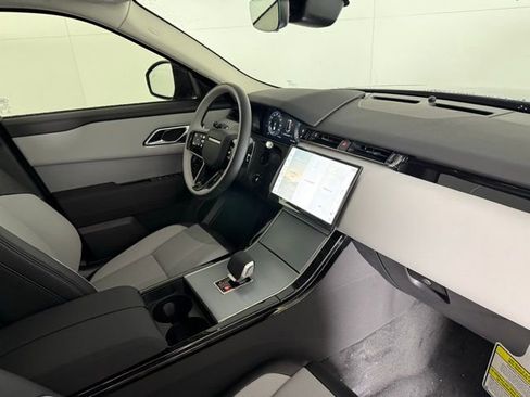 Certified 2025 Land Rover Range Rover Velar S image 31